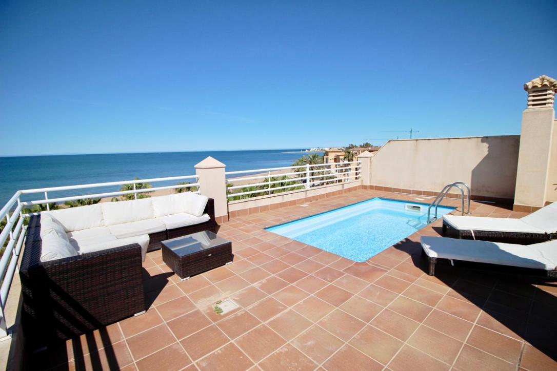 Ático espectacular con piscina privada en primera línea de playa Apartamento Dénia Exterior foto