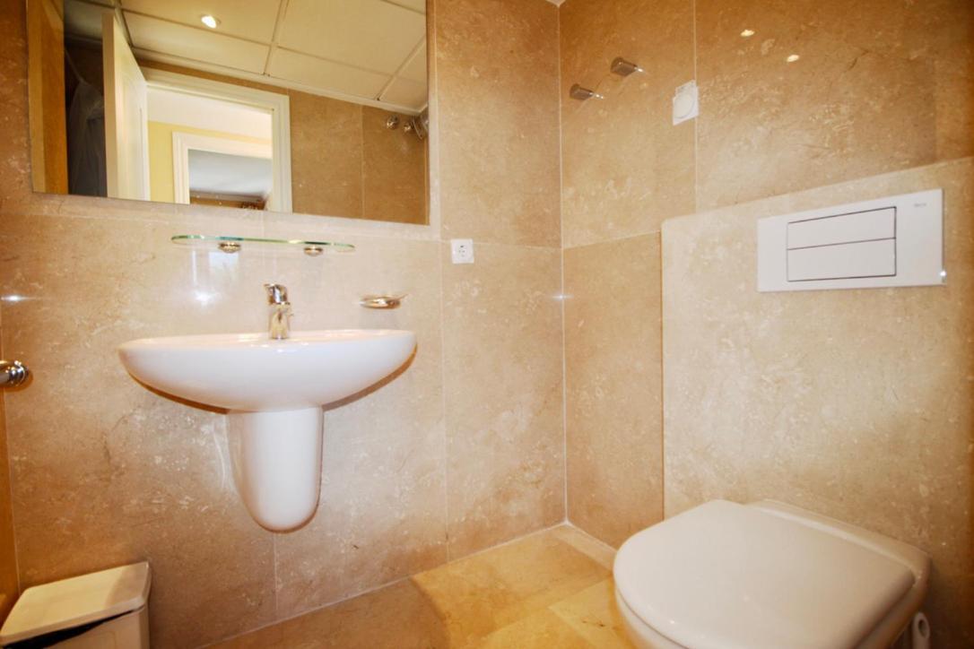Ático espectacular con piscina privada en primera línea de playa Apartamento Dénia Exterior foto