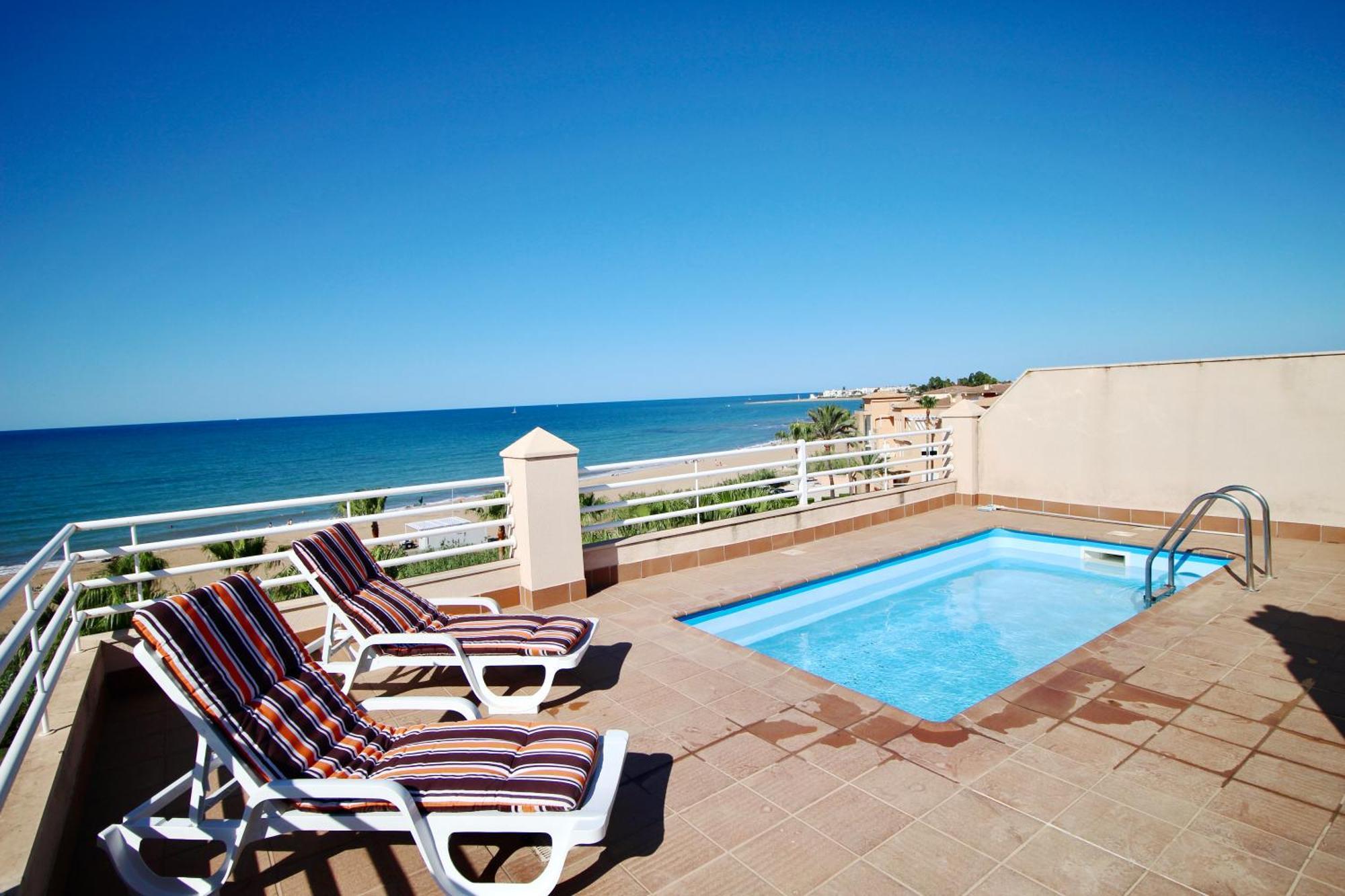 Ático espectacular con piscina privada en primera línea de playa Apartamento Dénia Quarto foto